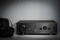 Violectric DHA V3802 Digital Headphone Amplifier and DAC